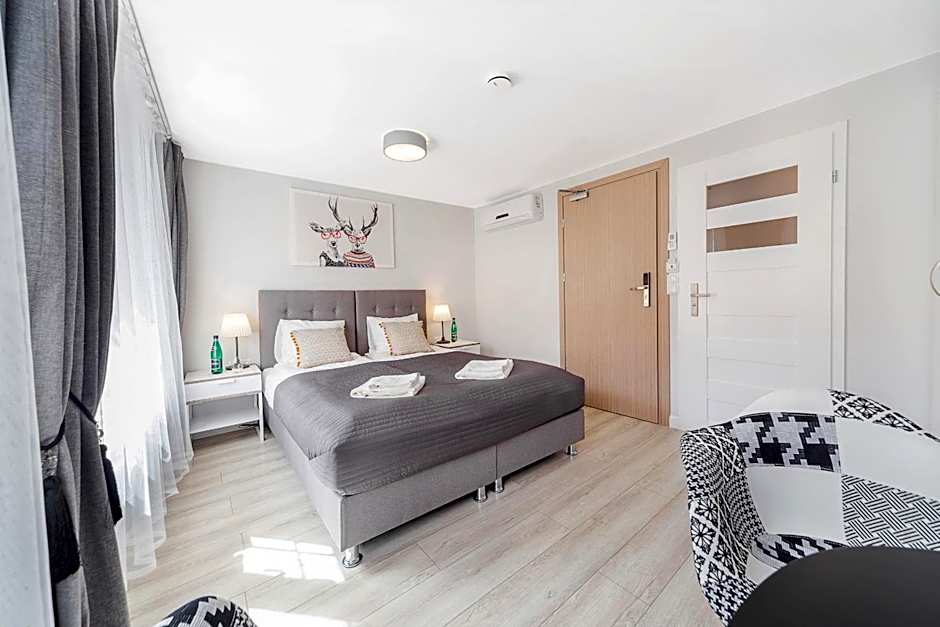 Six Suites, Old Town