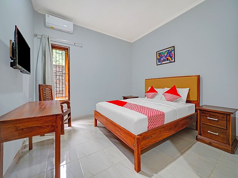 RedDoorz at Omah Candi Sari near Airport YIA