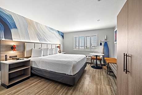 King Room - Non-Smoking