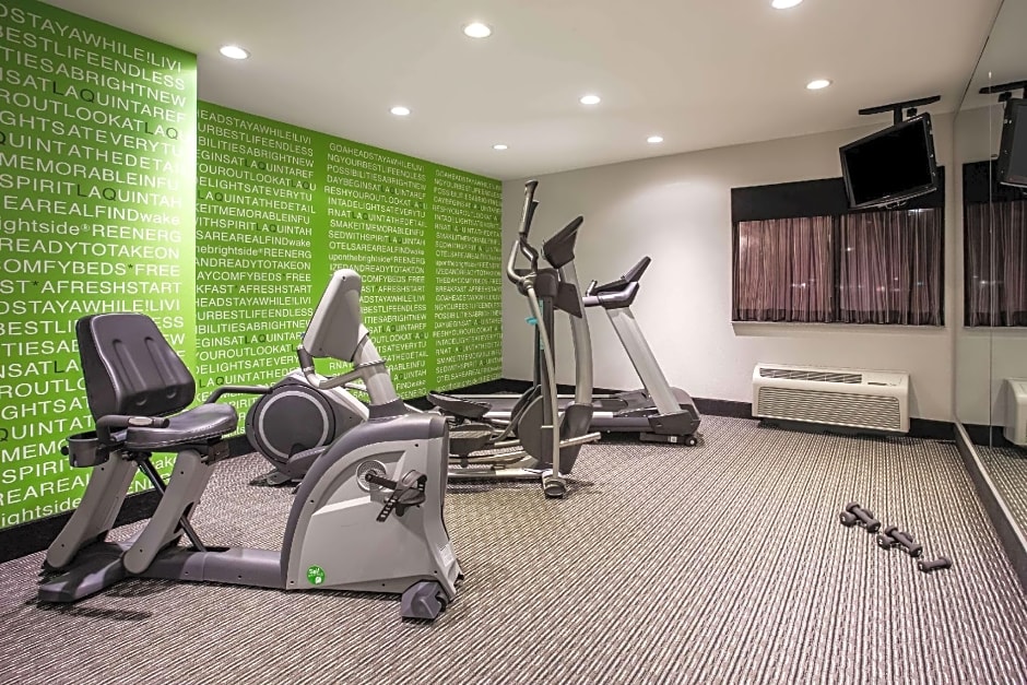 La Quinta Inn & Suites by Wyndham Oshkosh