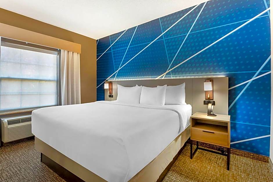 Comfort Suites East Brunswick - South River