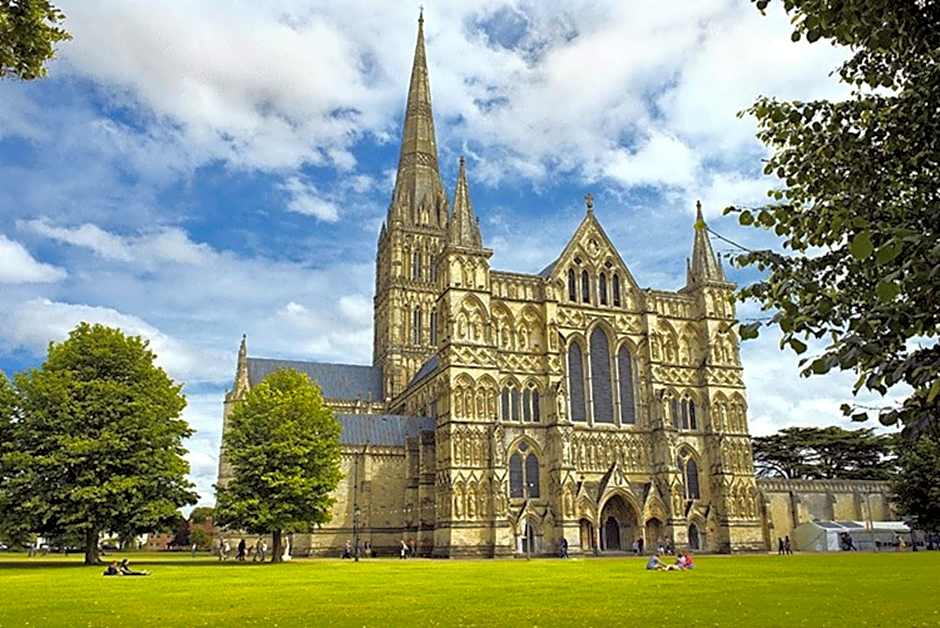Holiday Inn Salisbury-Stonehenge By IHG