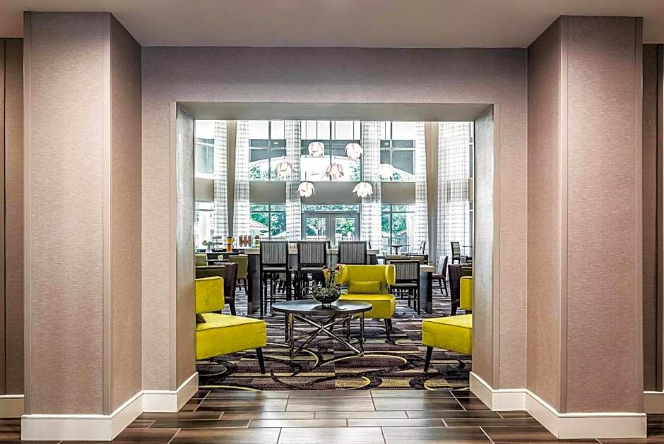 La Quinta Inn & Suites by Wyndham Atlanta Perimeter Medical Center