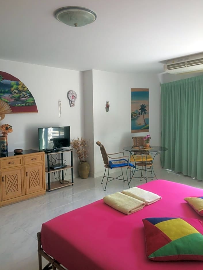 B&B View Talay 1B Residence by Dao