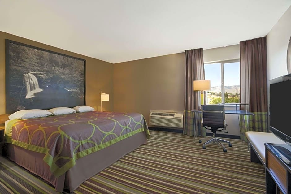 Super 8 by Wyndham Pocatello