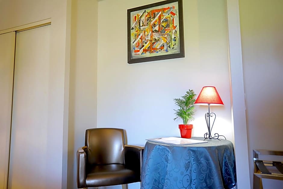 Maison CHENET - Les Chambres Entre Vigne et Garrigue - Teritoria