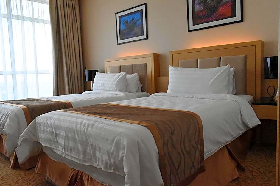 Tenera Hotel & Suites