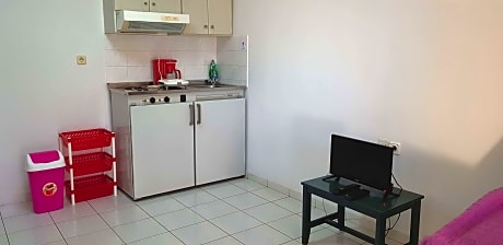 One-Bedroom Apartment with Balcony