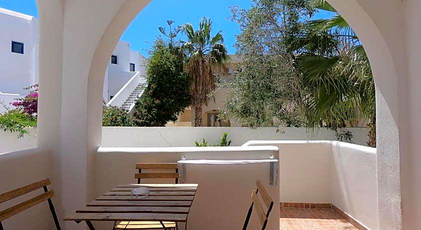 Anny Studios Perissa Beach