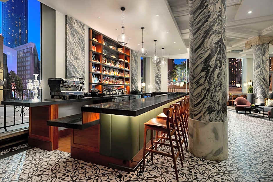 The Candler Hotel Atlanta, Curio Collection by Hilton
