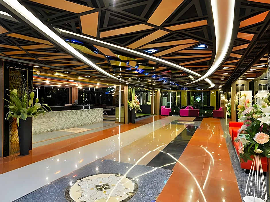 The Breton Hotel (Media)