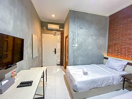 RedDoorz Syariah @ Mitra Guest House.