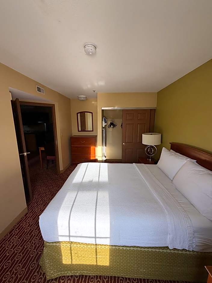 MainStay Suites Bloomington near University