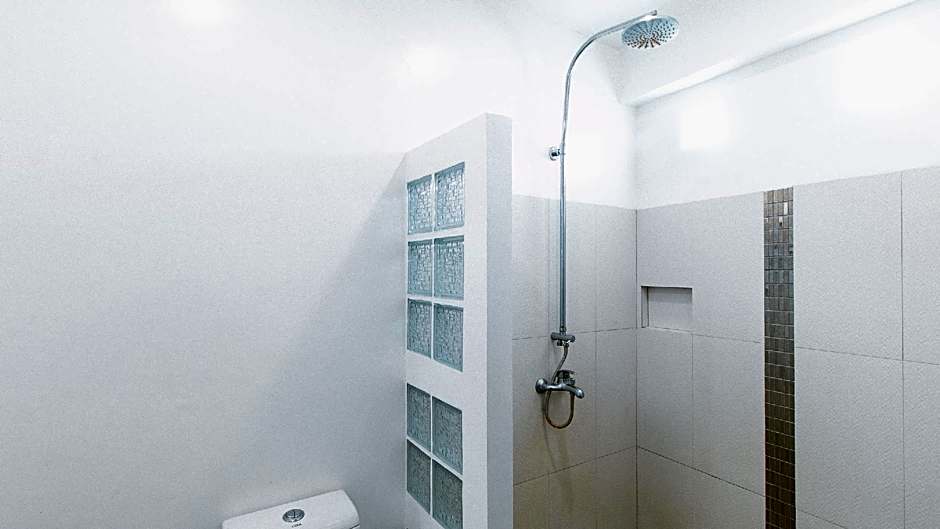 RedDoorz @ EL Runway Hotel Bulacan