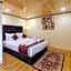 Sumitel Hotel 500 meters from Mall Road