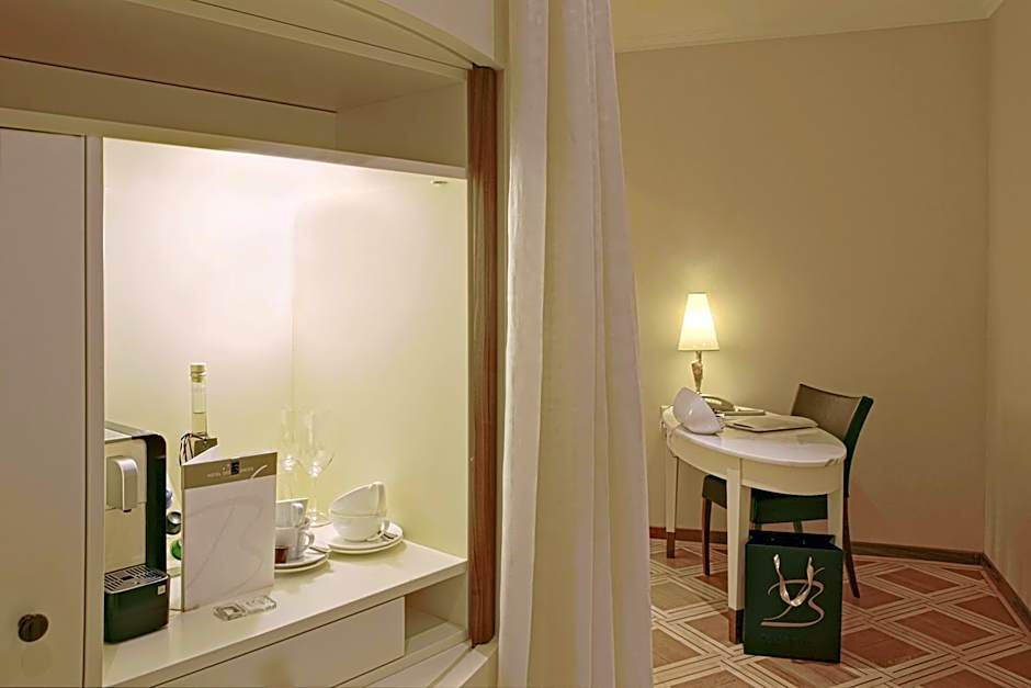 Photo 1 of 4 of Romantic Suite, River View, Balcony