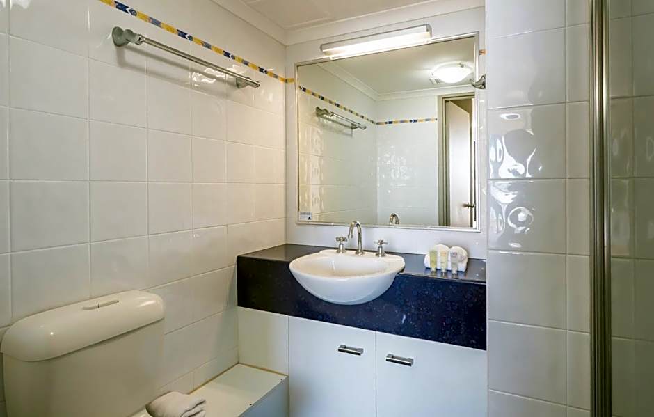 Aristocrat Apartments