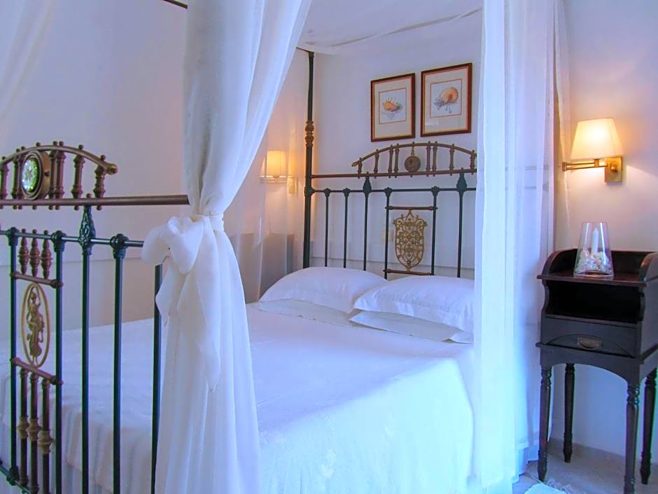 Porto Scoutari Romantic Hotel