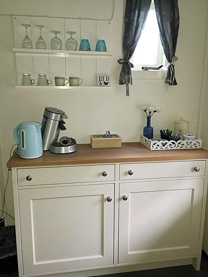 Prive tuinhuis B&B Elly