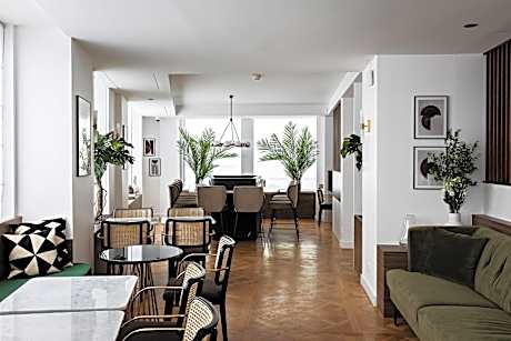 Holiday Inn Paris Palais de lElysee, an IHG Hotel By IHG