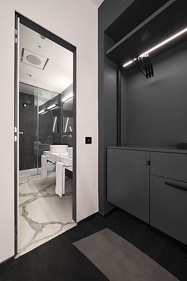 MyTALE Creative Academy Hotel