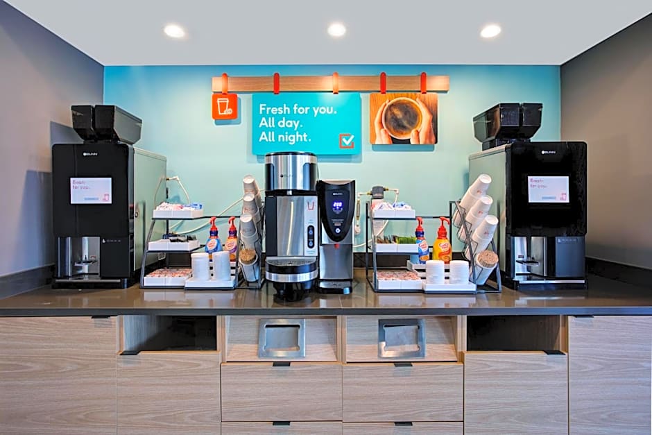 avid hotels - Detroit - Warren By IHG