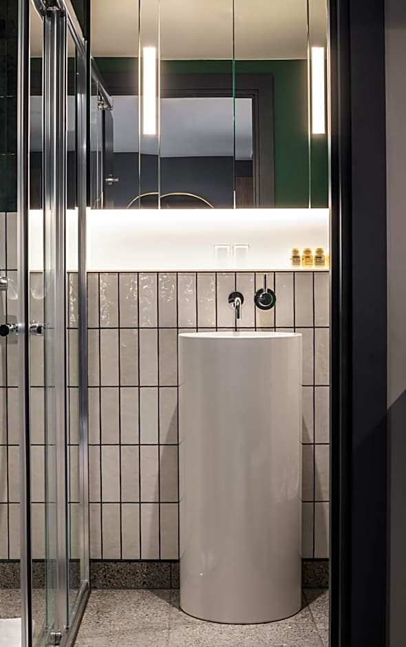 The Gate London City