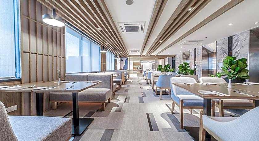 Fives Hotel Johor Bahru City Centre