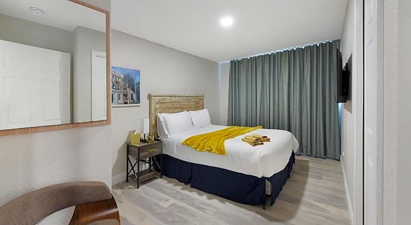 Palm Cove Motel