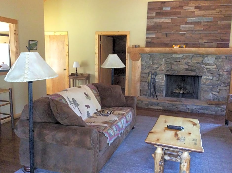 Dancing Bear Lodge