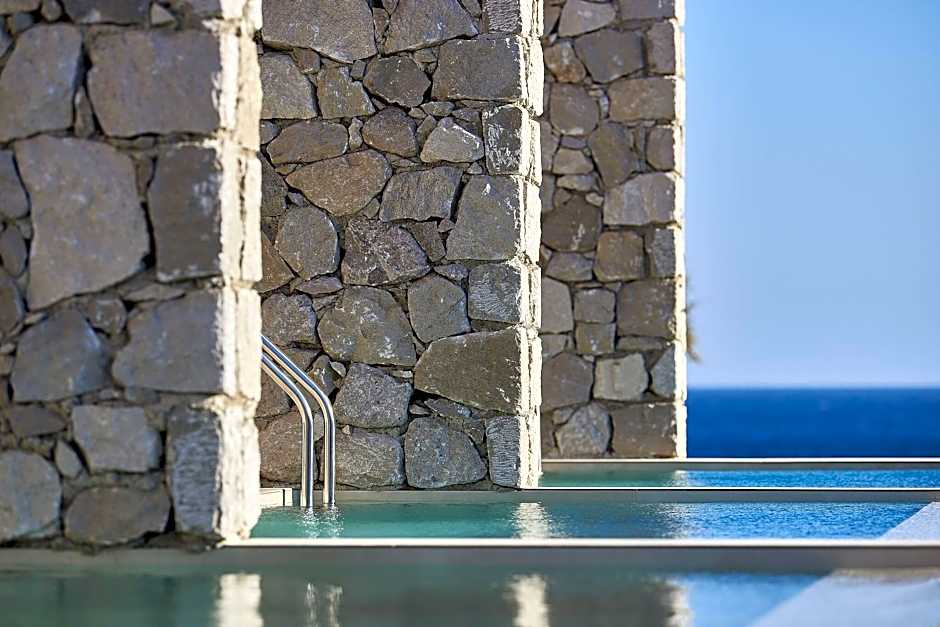 Artemis Deluxe Rooms