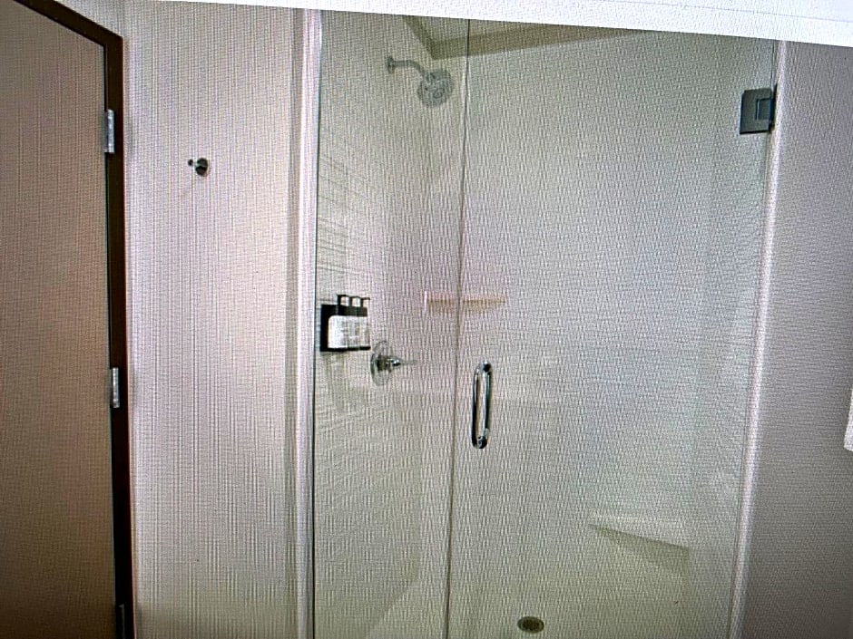 avid hotels - Detroit - Warren By IHG