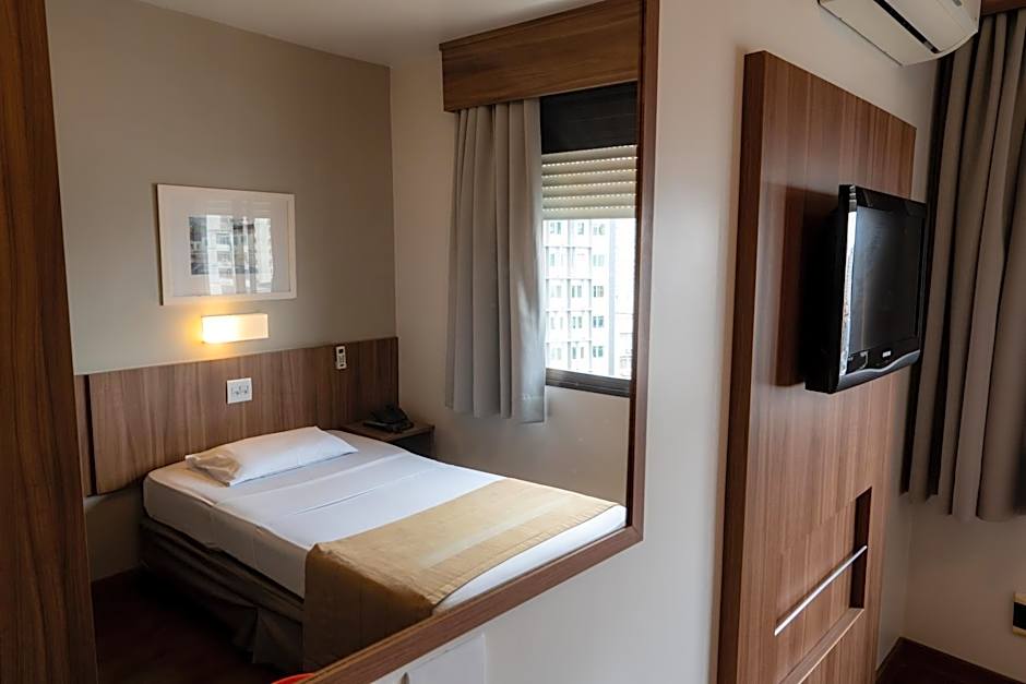 Hotel Continental Business - 200 metros do Complexo Hospitalar Santa Casa