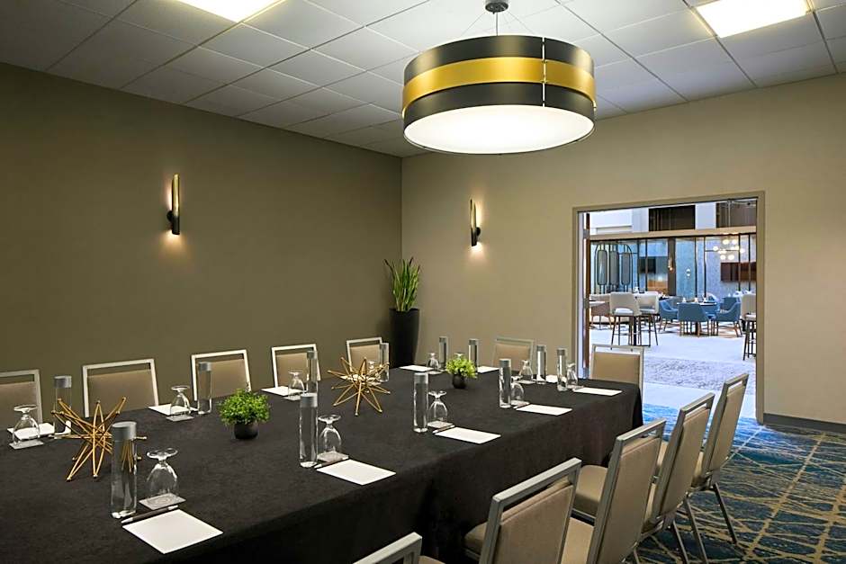 Sheraton Suites Chicago O'Hare