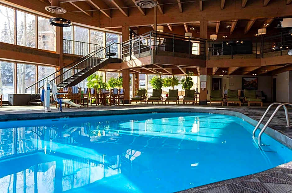 Remodeled Ski in and ski out Condo!