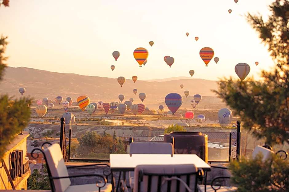 Cappadocia Fairy Chimneys Selfie Cave Hotels - Special Class