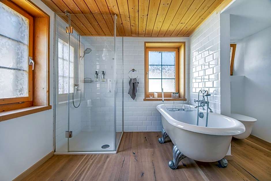 Casa Pasch - Boutique Bed and Breakfast in Cumpadials