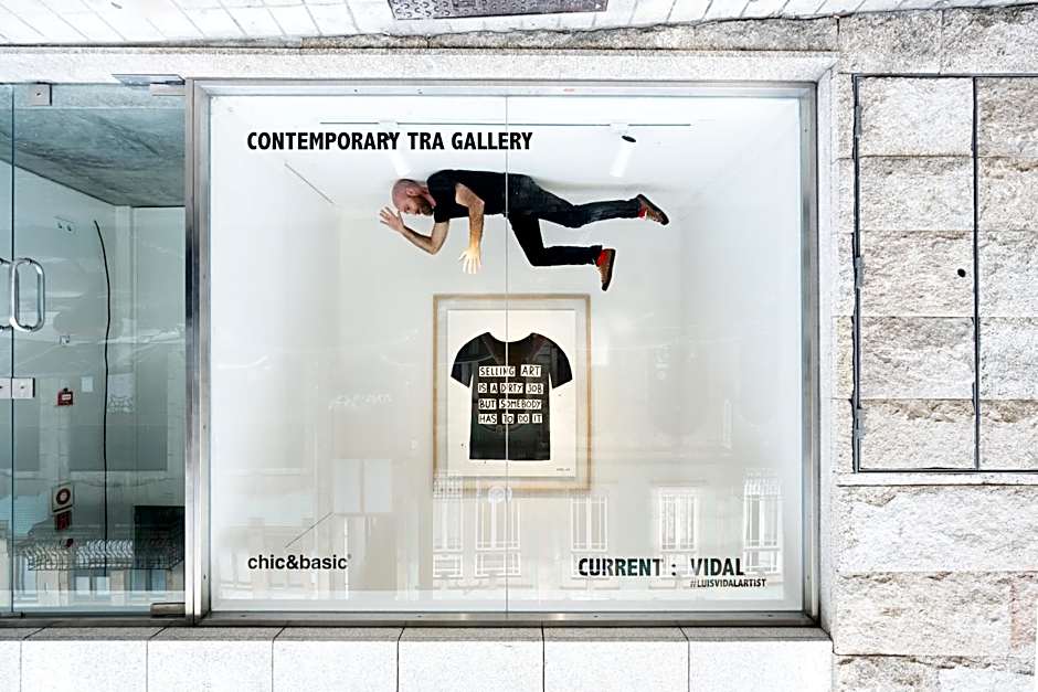 Chic & Basic Gravity