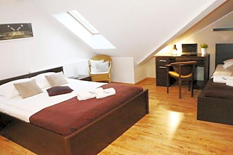 Apartment (4 Adults)