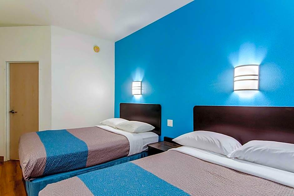 Motel 6-Wheatland, WY