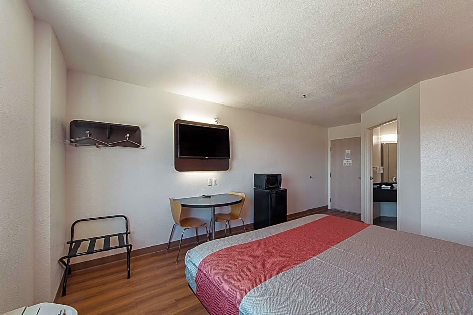 Motel 6-San Antonio, TX - Downtown - Alamo Dome
