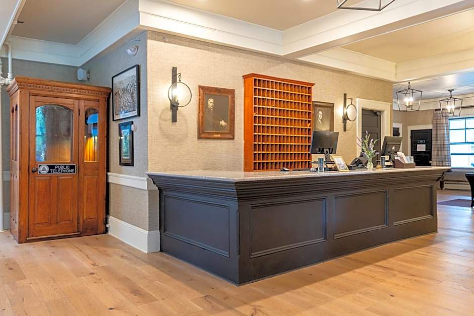 Eagle Mountain House And Golf Club