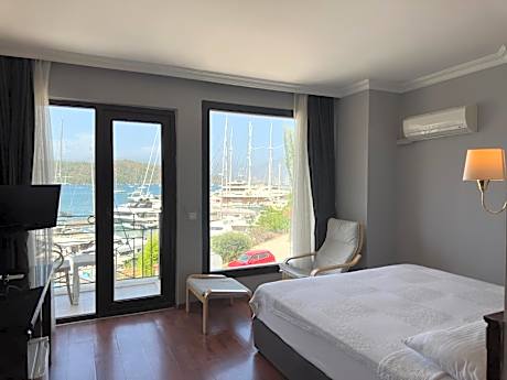 Standard Double or Twin Room with Sea View