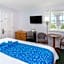 Travelodge by Wyndham Cape Cod Area