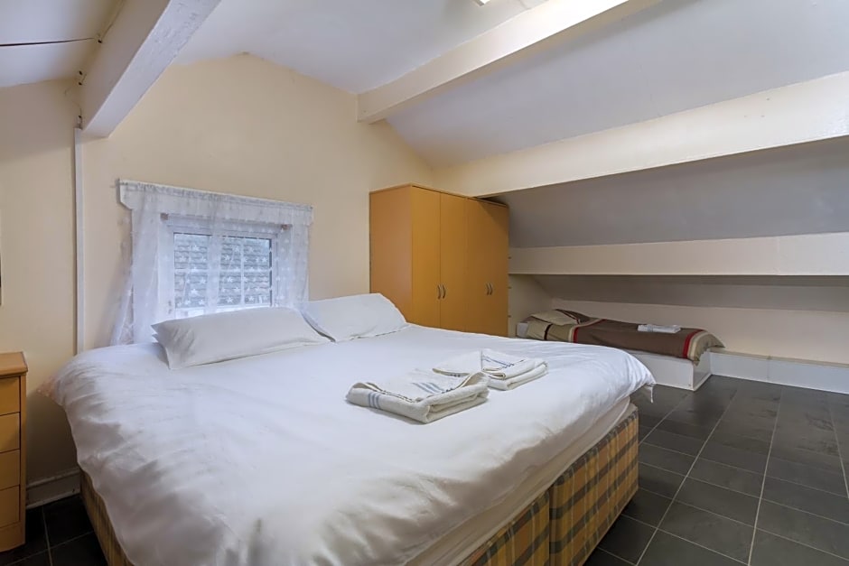 Brecks Hotel – Blackpool