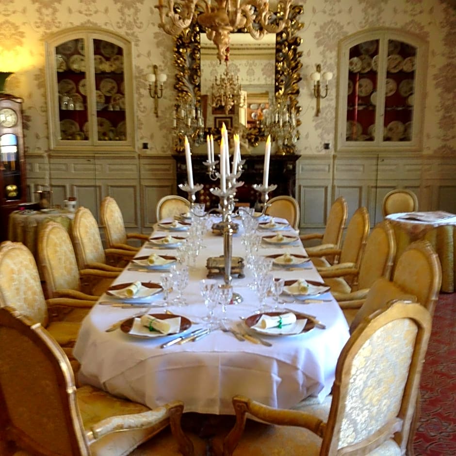 Chateau Des Fontaines – Canet, NY