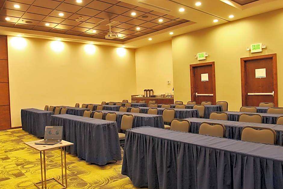 Holiday Inn Express & Suites Mexicali By IHG