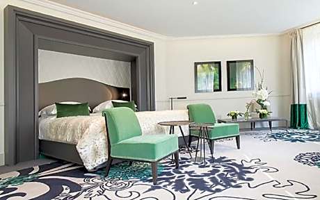 Junior Suite with Opera View and Balcony