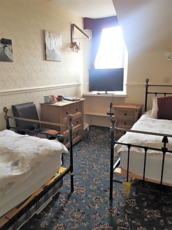 Twin Room with Shared Bathroom