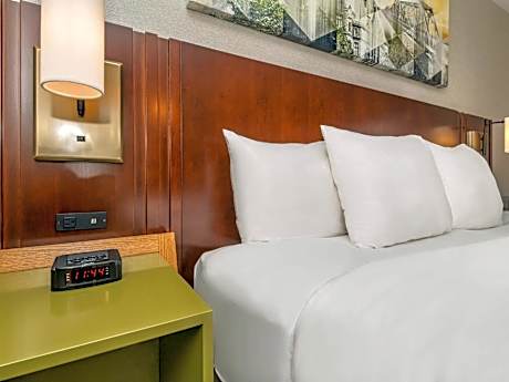 1 King Bed, Non-Smoking, 2nd floor